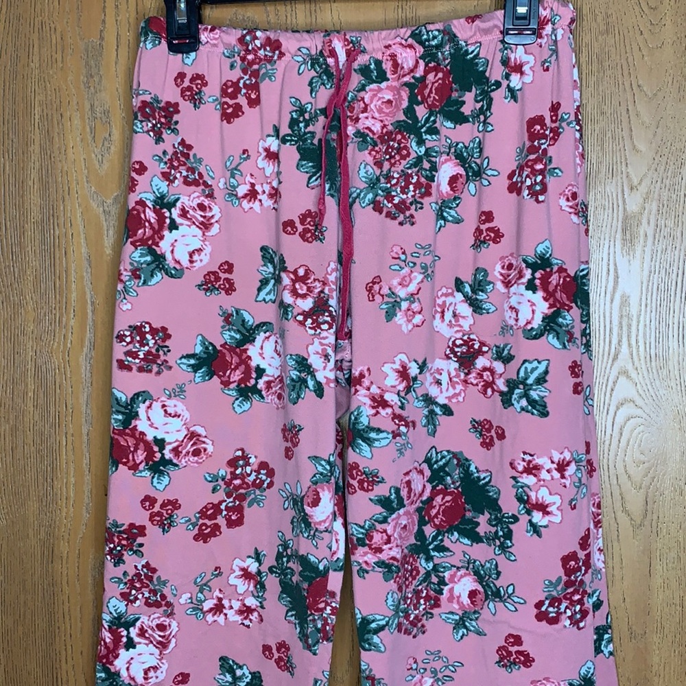 Medium Women’s Rose PJ Pants